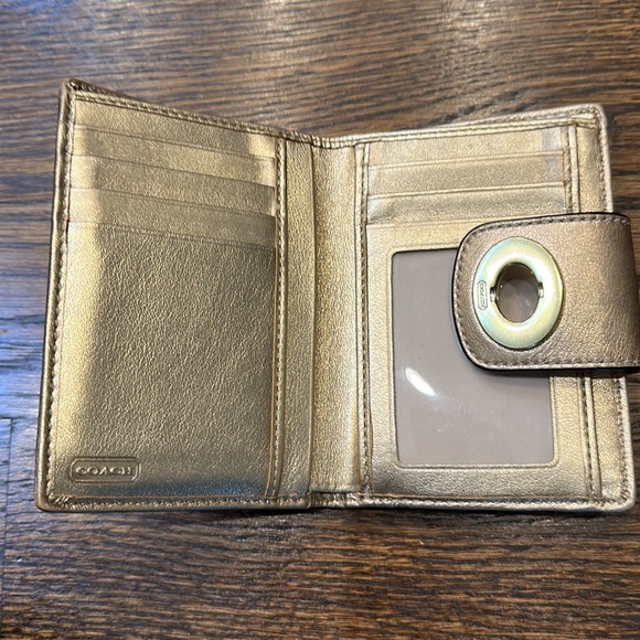 Coach monogram wallet 100% authentic - Picture 3 of 4